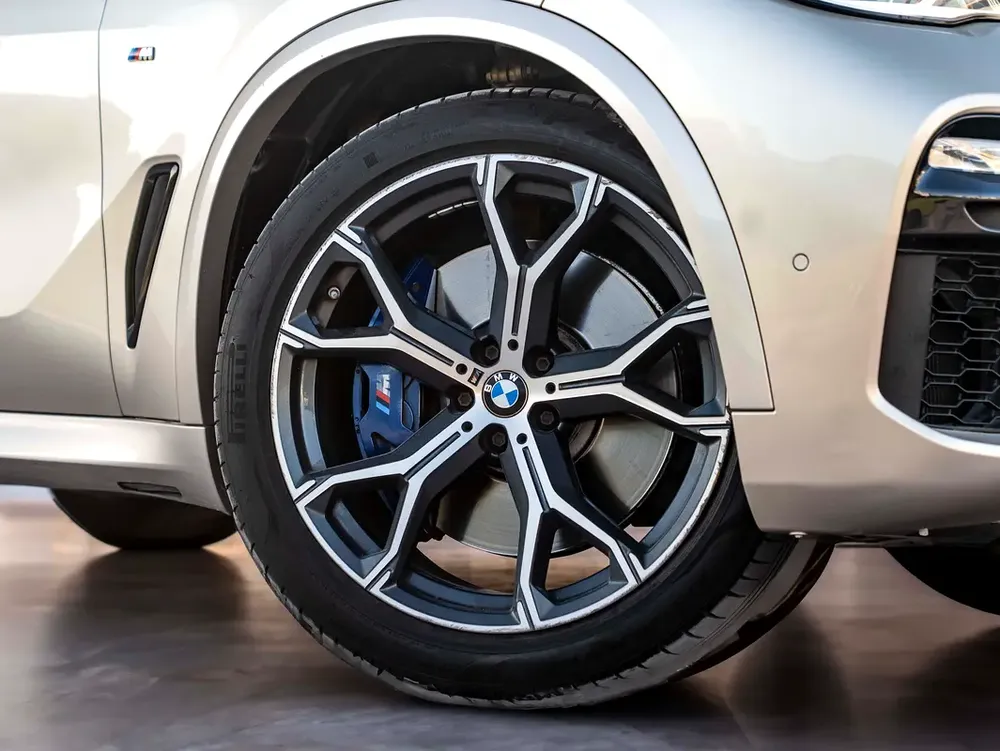 0% DOWN | RAMADAN ALL-INCLUSIVE | FREE INSURANCE + REG | WARRANTY | X5M SPORT 40i | GCC - Image 6