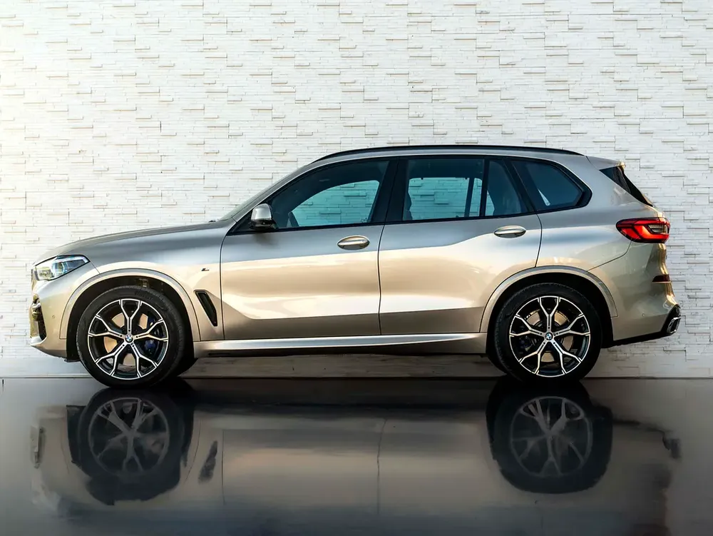 0% DOWN | RAMADAN ALL-INCLUSIVE | FREE INSURANCE + REG | WARRANTY | X5M SPORT 40i | GCC - Image 7