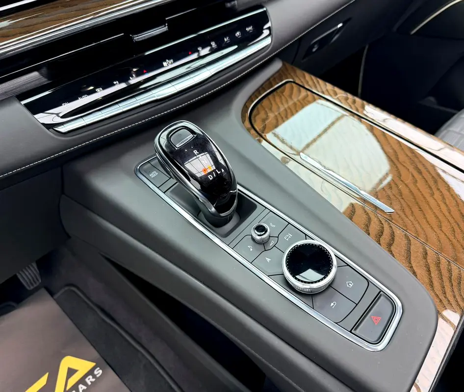 2024 Cadillac Escalade Sport, 5 Years Cadillac Warranty + Service Pack, Very Low Km, GCC - Image 16