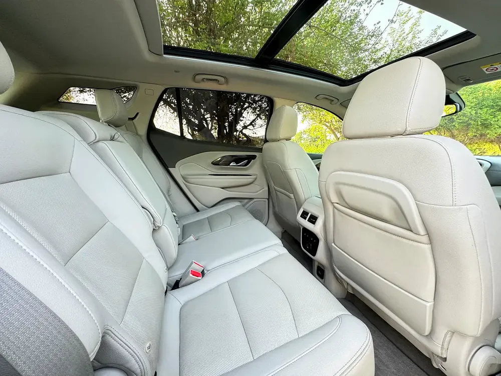 GMC Terrain Denali 2020 GCC Specs - Excellent Condition! - Image 14