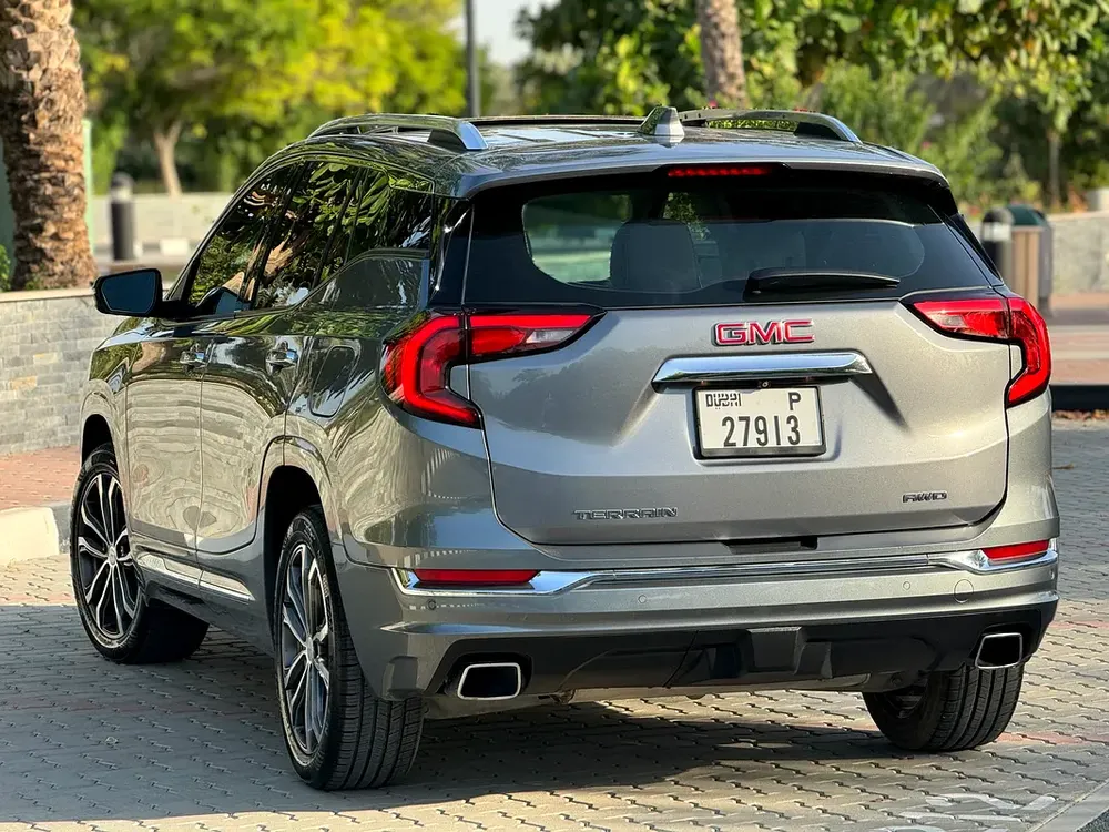 GMC Terrain Denali 2020 GCC Specs - Excellent Condition! - Image 4