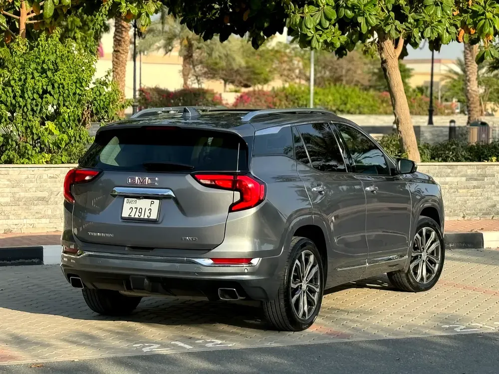 GMC Terrain Denali 2020 GCC Specs - Excellent Condition! - Image 5