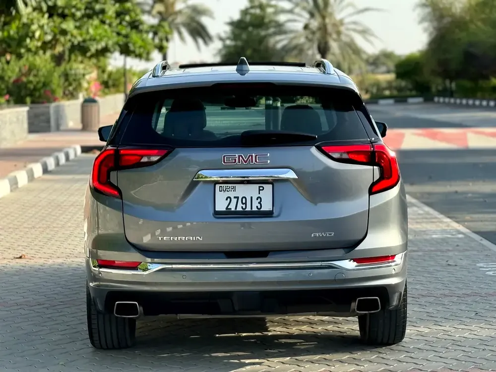 GMC Terrain Denali 2020 GCC Specs - Excellent Condition! - Image 9