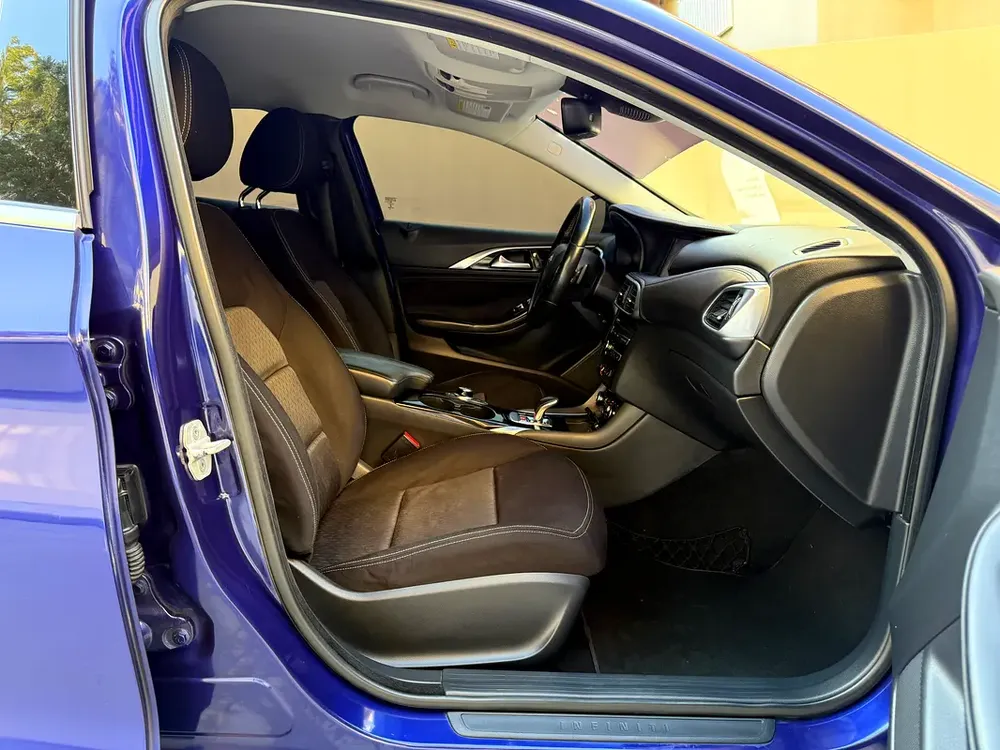 GULF SPECS 2018 INFINITI Q30 1.6LITRE 4-CYLINDER TURBO-CHARGED - Image 12