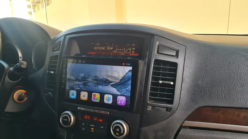 2013  PAJERO 3 DOOR SWB 3.5 Ltr GPS CAMERA GULF GCC SPEC LADY DRIVEN - Image 10