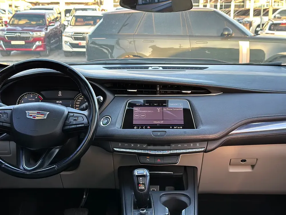 Cadillac XT4 Premium Luxury 2019 GCC Specs Excellent Condition - Image 10