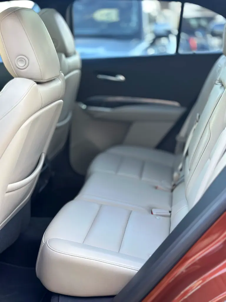 Cadillac XT4 Premium Luxury 2019 GCC Specs Excellent Condition - Image 12