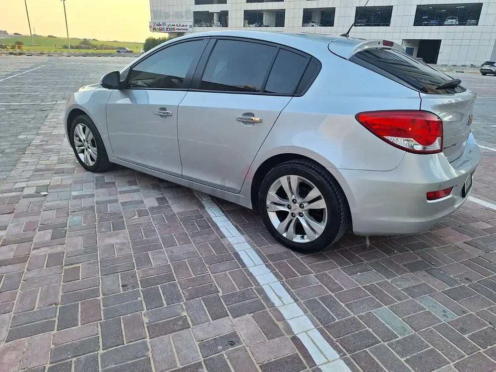 Chevrolet Cruze LT Premium (ORIGINAL PAINT) - Image 5