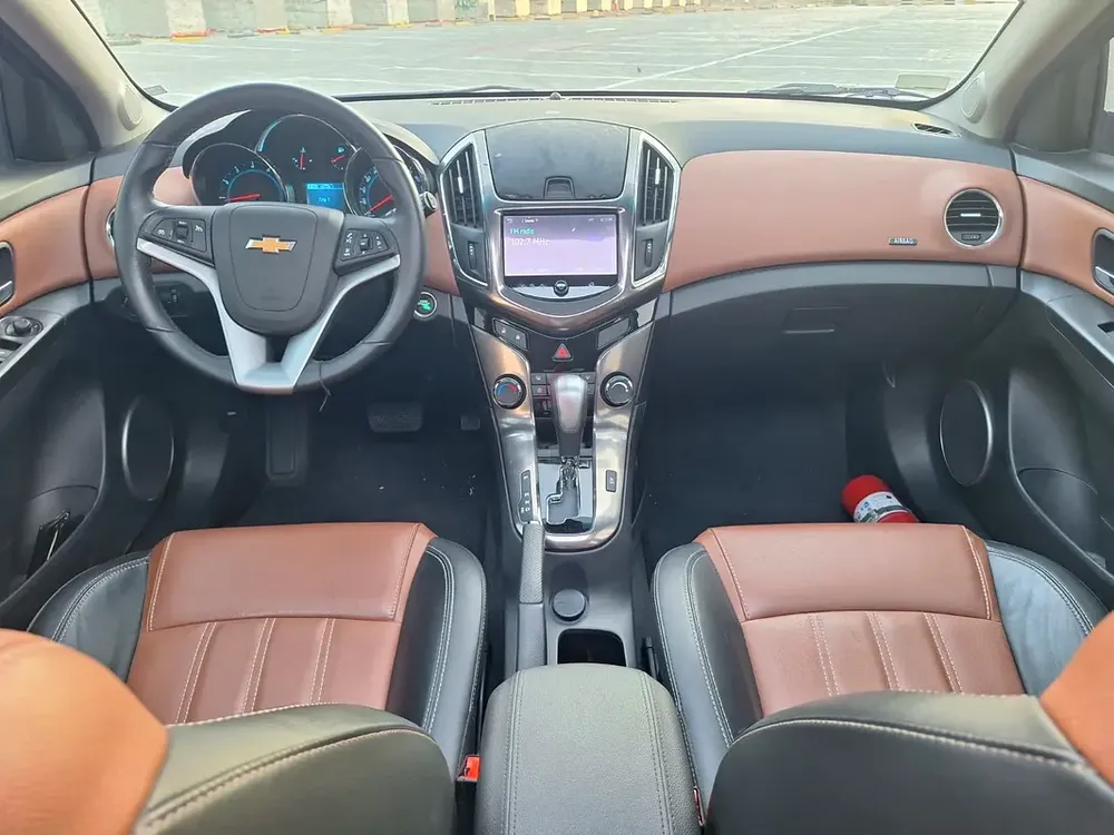 Chevrolet Cruze LT Premium (ORIGINAL PAINT) - Image 9