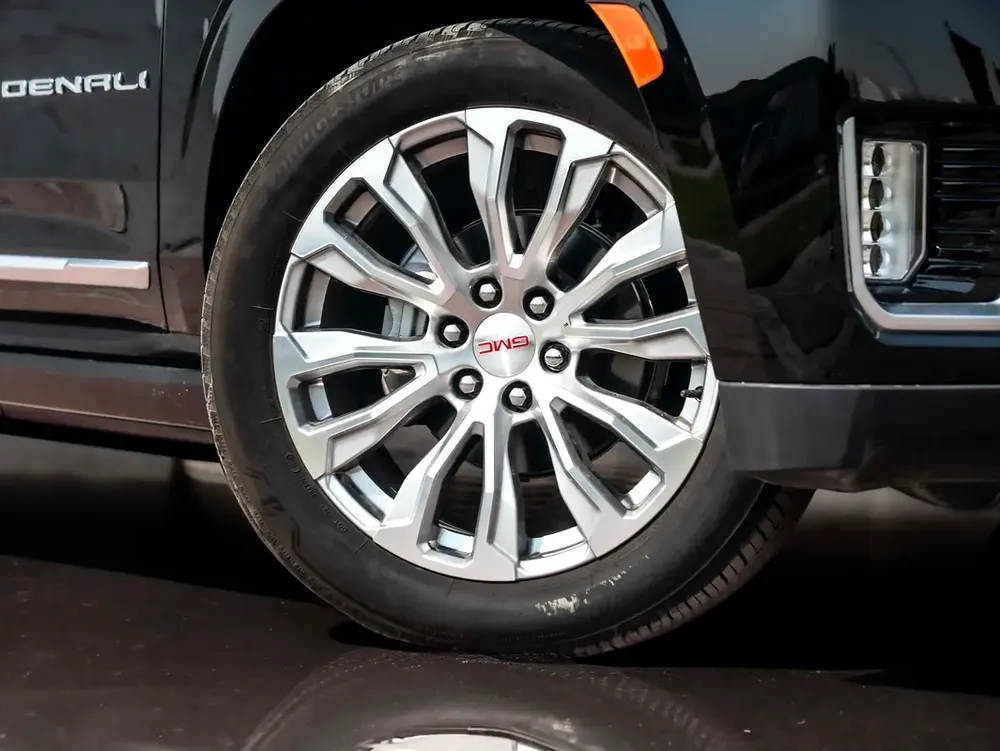 0% DOWN PAYMENT! | MARKET CORRECTED PRICE | GMC YUKON DENALI | WARRANTY + SERVICE - Image 7