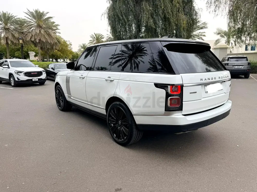 Pristine Land Rover Range Rover Autobiography 2019 | GCC Specs - Image 12