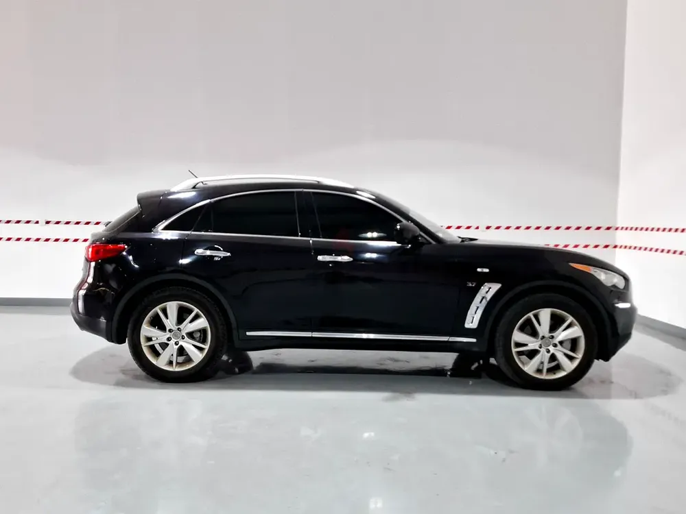 AED 684/month | 2019 Infiniti QX70  | GCC Specs | Ref#471590 - Image 4