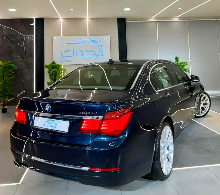 ELITE BMW 730Li V6 || AWESOME COLOR || GCC II POWERFUL ENGINE II TOP RANGE || REAR SCREENS - Image 4