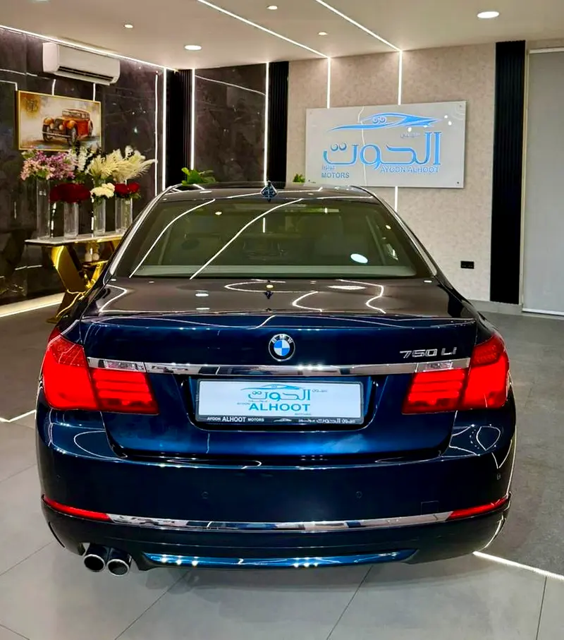 ELITE BMW 730Li V6 || AWESOME COLOR || GCC II POWERFUL ENGINE II TOP RANGE || REAR SCREENS - Image 6