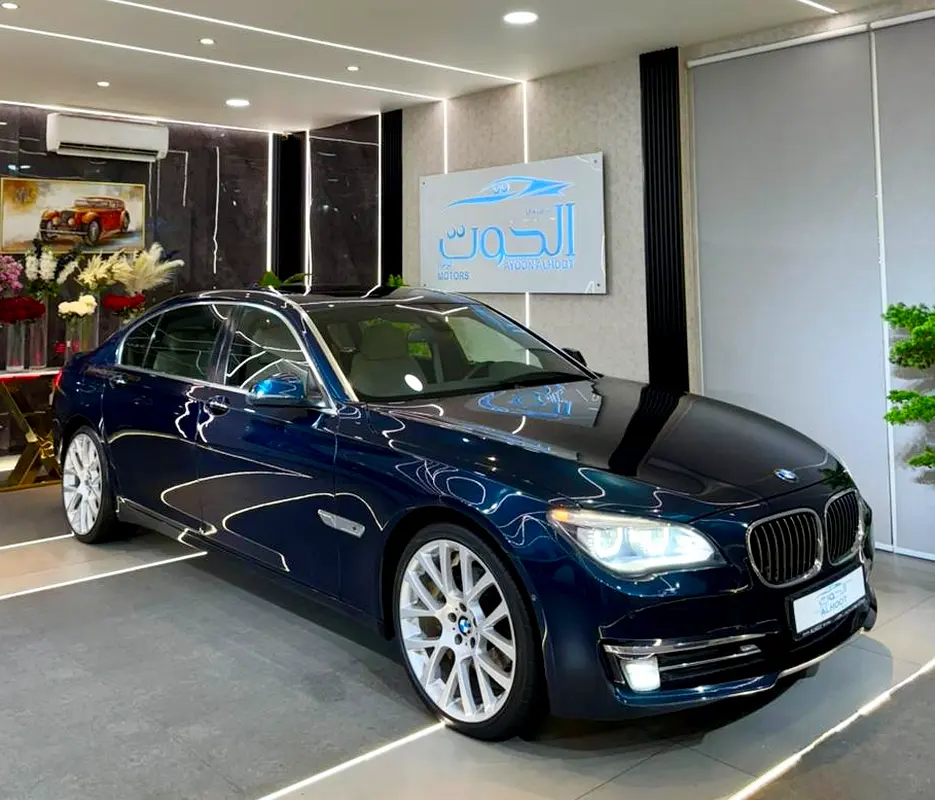 ELITE BMW 730Li V6 || AWESOME COLOR || GCC II POWERFUL ENGINE II TOP RANGE || REAR SCREENS - Image 9