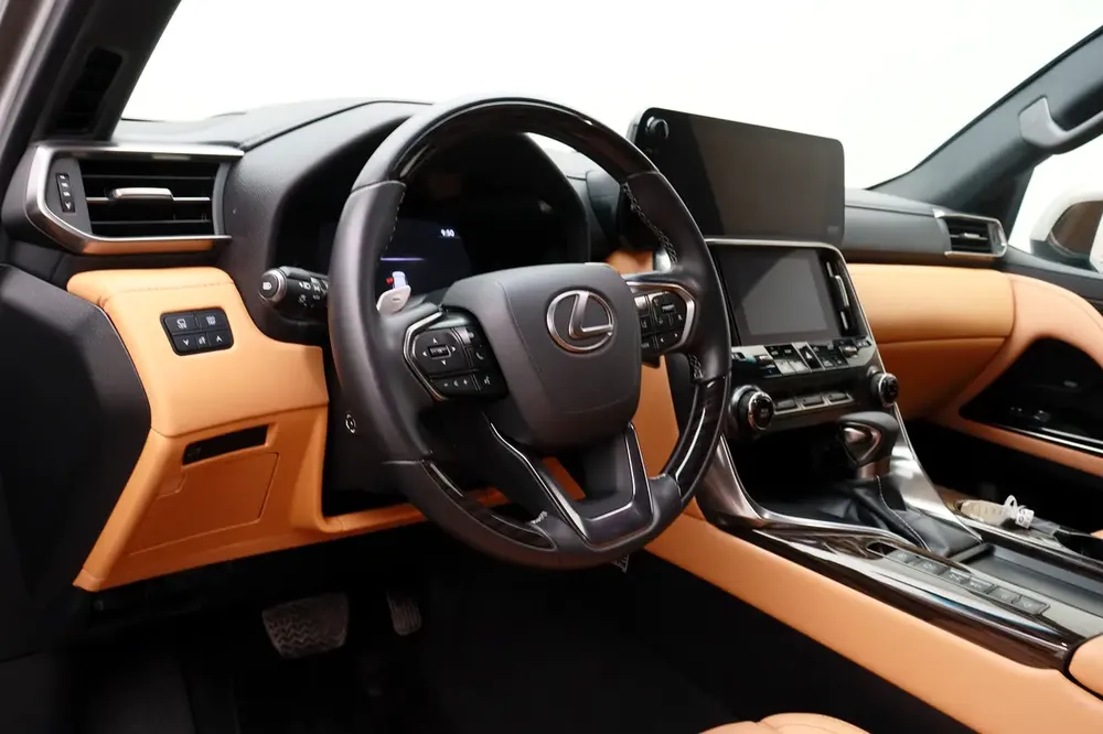 **Ramadan offer** LEXUS 2024 LX SUV P 3.5L T AT Signature - Image 11