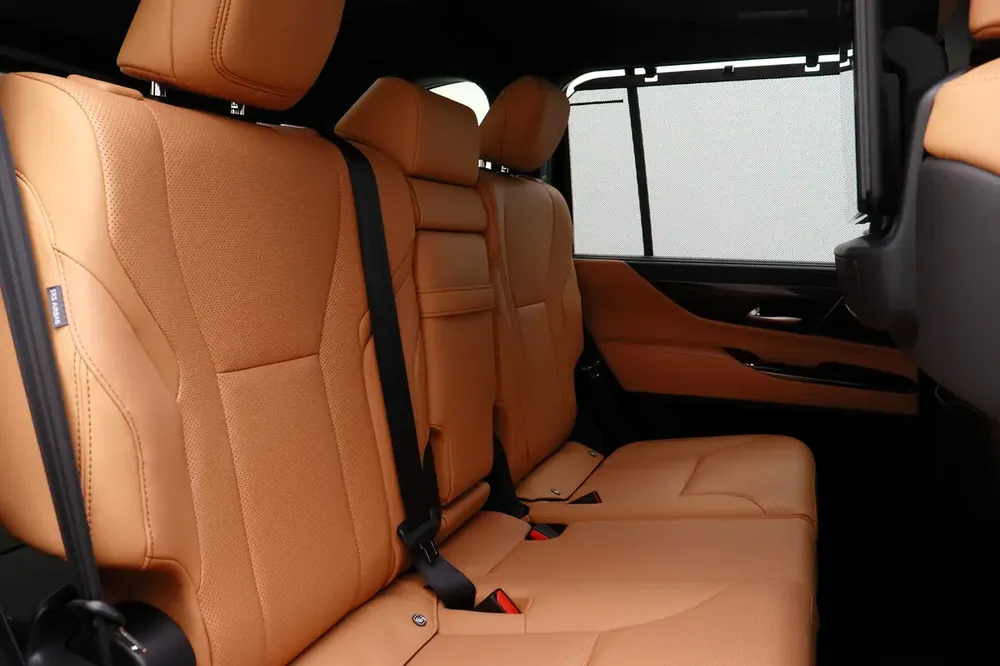 **Ramadan offer** LEXUS 2024 LX SUV P 3.5L T AT Signature - Image 15