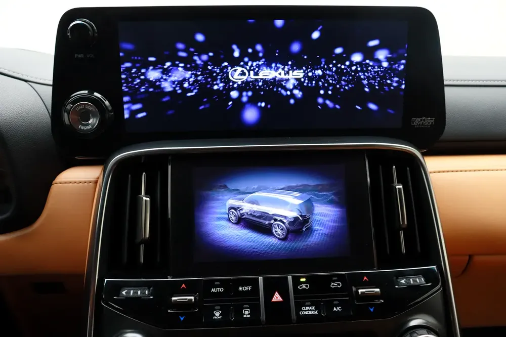 **Ramadan offer** LEXUS 2024 LX SUV P 3.5L T AT Signature - Image 8