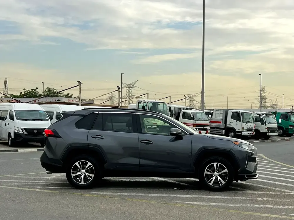 2020 Toyota Rav4 Midoption 2.5L V4 - AWD 4x4 - Rear Camera  - Leather Seat - Image 9