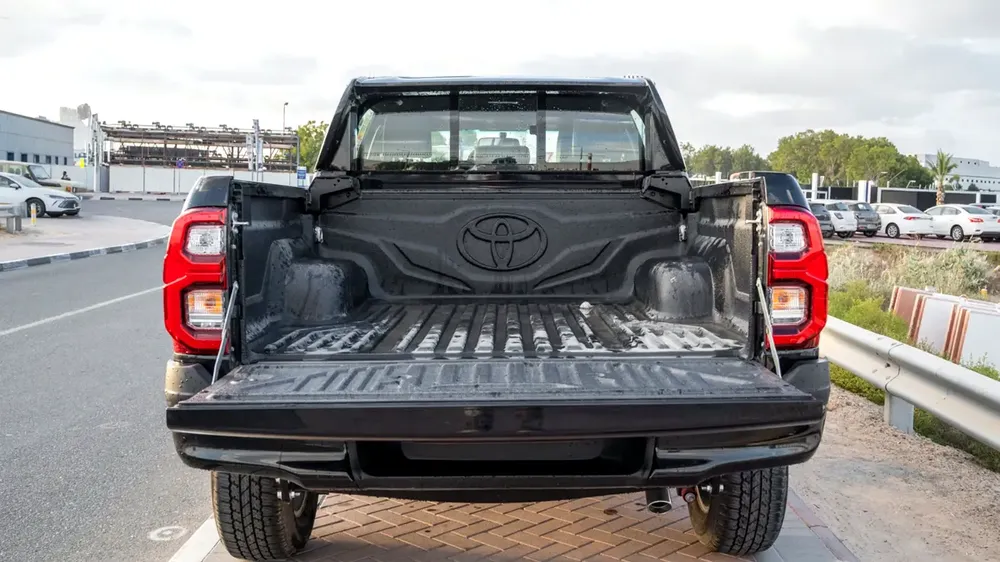 Toyota Hilux GRS 4.0L Pickup 2026 GCC Specs - Image 4