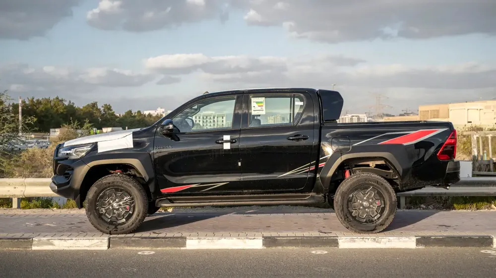 Toyota Hilux GRS 4.0L Pickup 2026 GCC Specs - Image 5