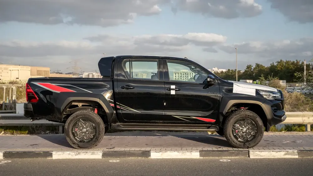 Toyota Hilux GRS 4.0L Pickup 2026 GCC Specs - Image 6