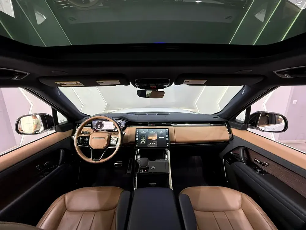 2024 Land Rover Range Rover Sport P400 Dynamic HSE - Image 14