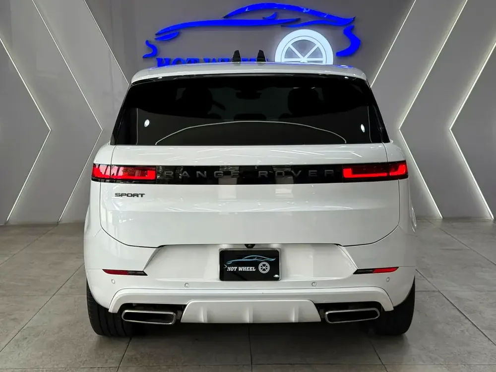 2024 Land Rover Range Rover Sport P400 Dynamic HSE - Image 5