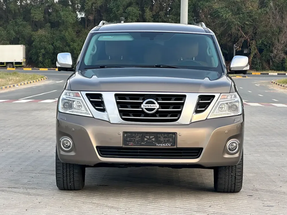 Nissan Patrol Platinum 2018 - GCC Specs car  perfect condition inside and outside full option 360 m - Image 16