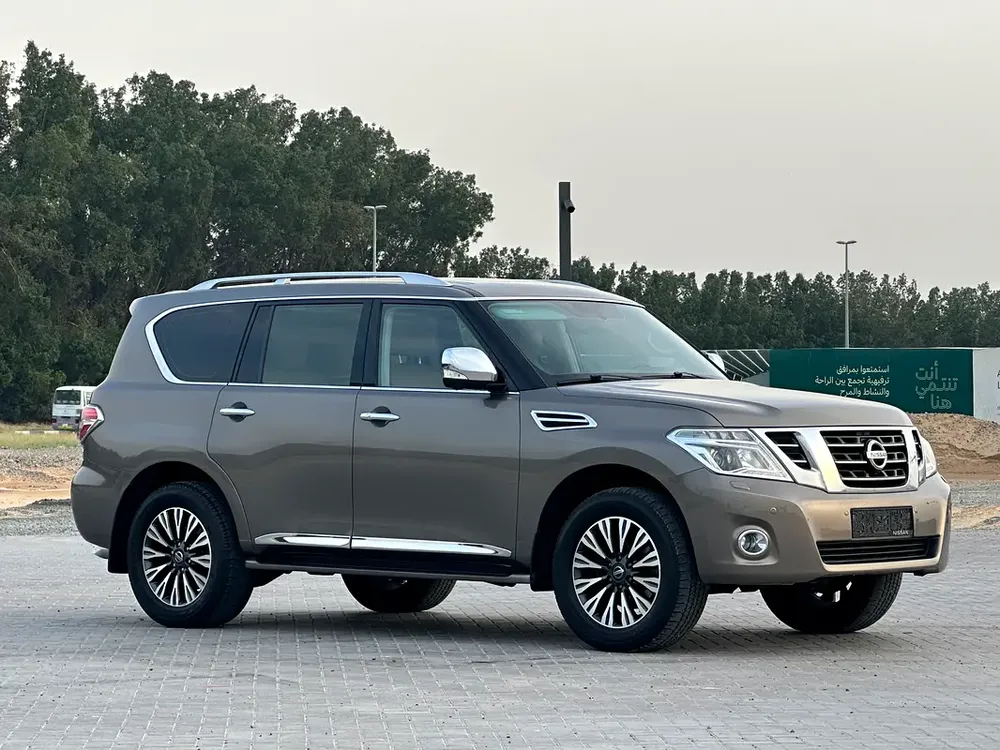 Nissan Patrol Platinum 2018 - GCC Specs car  perfect condition inside and outside full option 360 m - Image 17