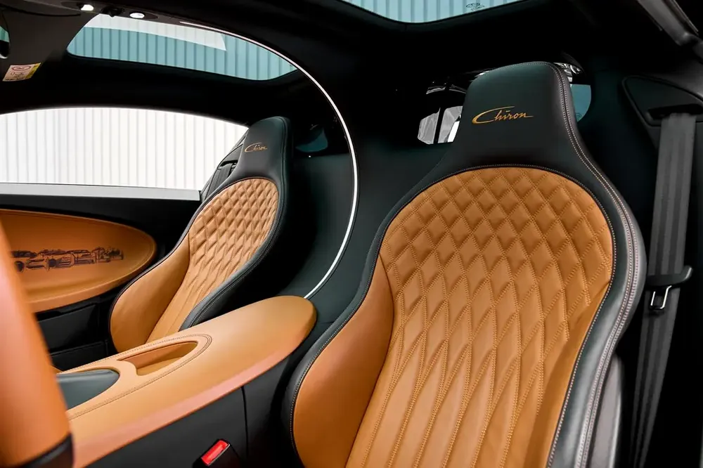 BUGATTI CHIRON, 2020, GCC SPECS, IMMACULATE CONDITION - Image 11