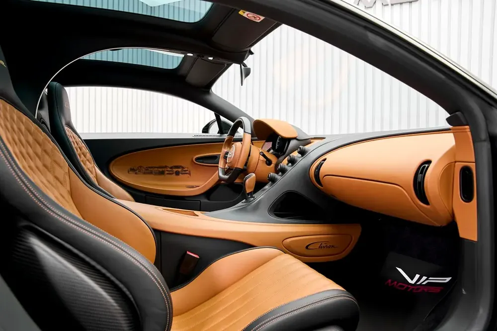 BUGATTI CHIRON, 2020, GCC SPECS, IMMACULATE CONDITION - Image 12