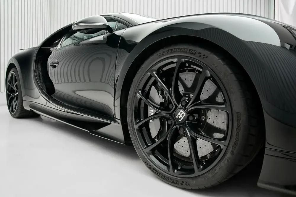 BUGATTI CHIRON, 2020, GCC SPECS, IMMACULATE CONDITION - Image 14