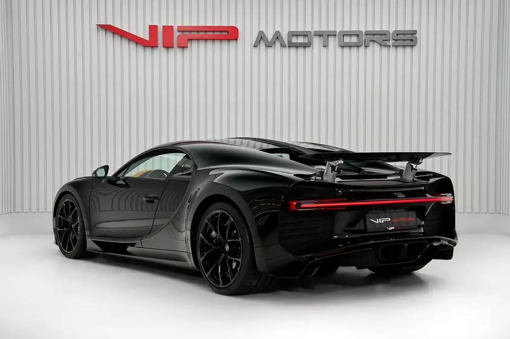 BUGATTI CHIRON, 2020, GCC SPECS, IMMACULATE CONDITION - Image 4