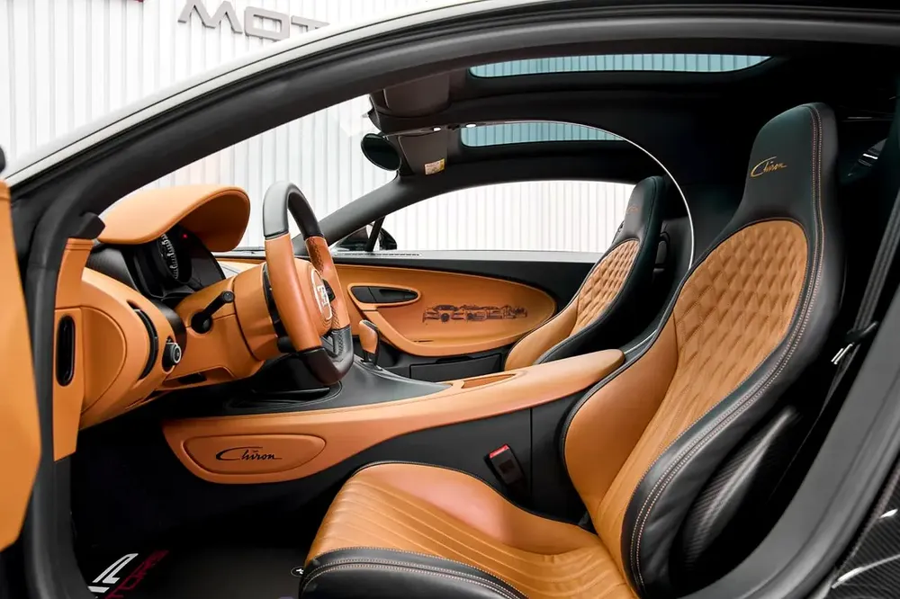 BUGATTI CHIRON, 2020, GCC SPECS, IMMACULATE CONDITION - Image 9