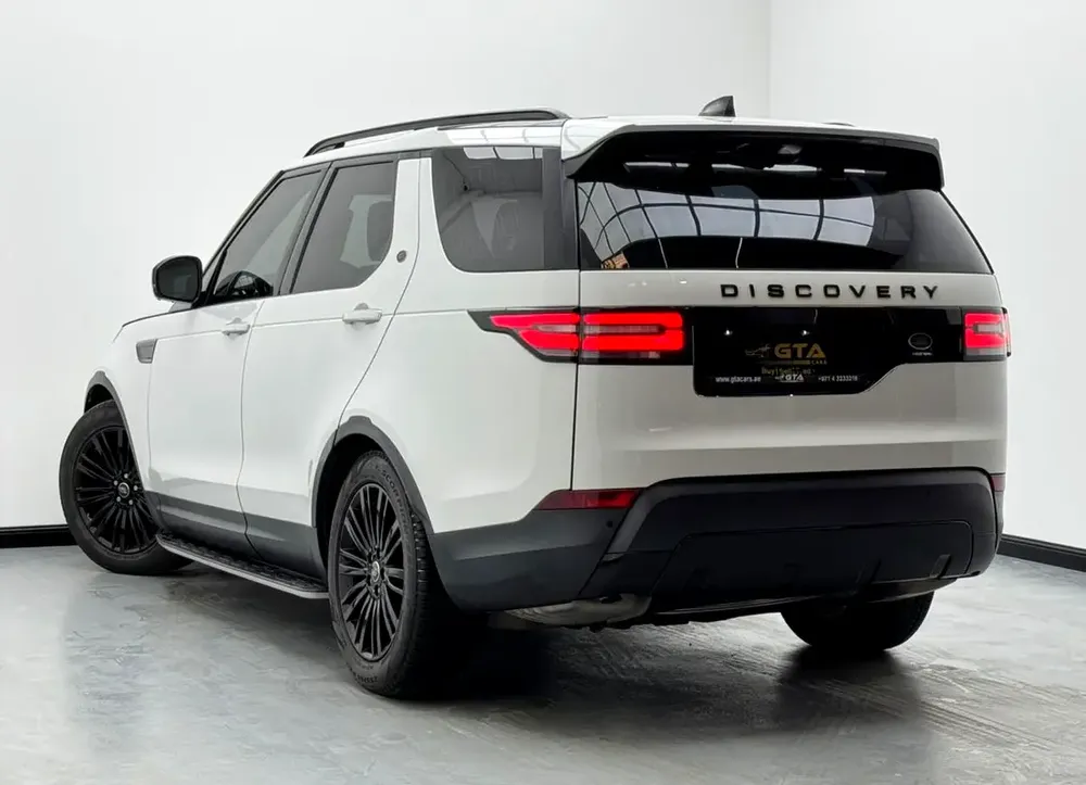 2018 Land Rover Discovery HSE Si6, Land Rover Service History, 1 Year Warranty, GCC - Image 4