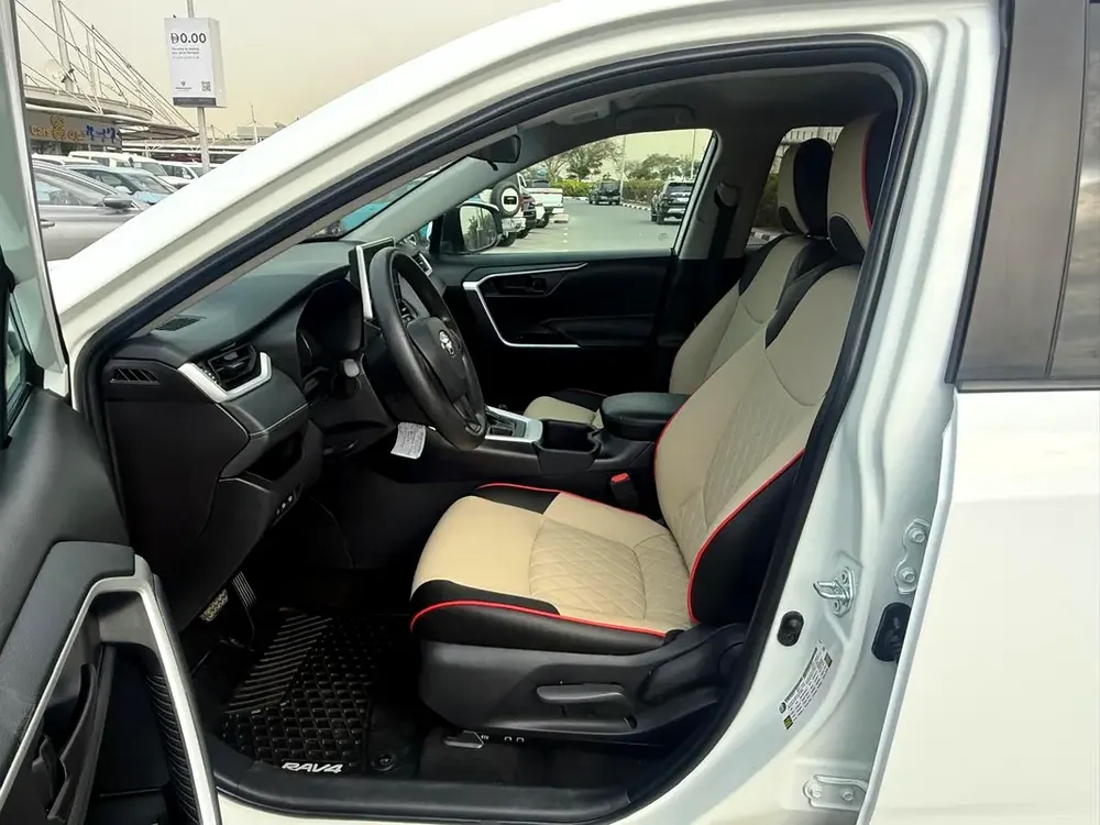 2025 TOYOTA RAV4 ADVENTURE KIT AWD LOW KM CANADA SPEC - Image 7