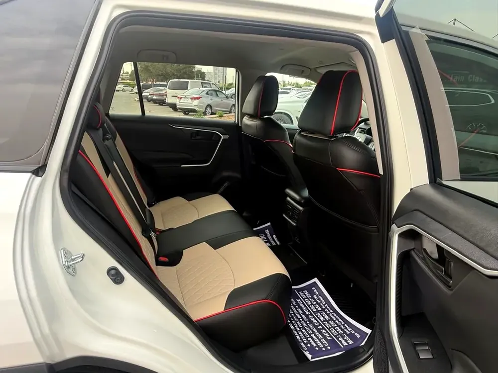 2025 TOYOTA RAV4 ADVENTURE KIT AWD LOW KM CANADA SPEC - Image 9
