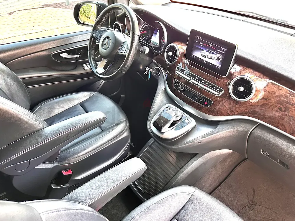 Gcc•V250L•78kkm•Original paint•free accident•360camera - Image 12