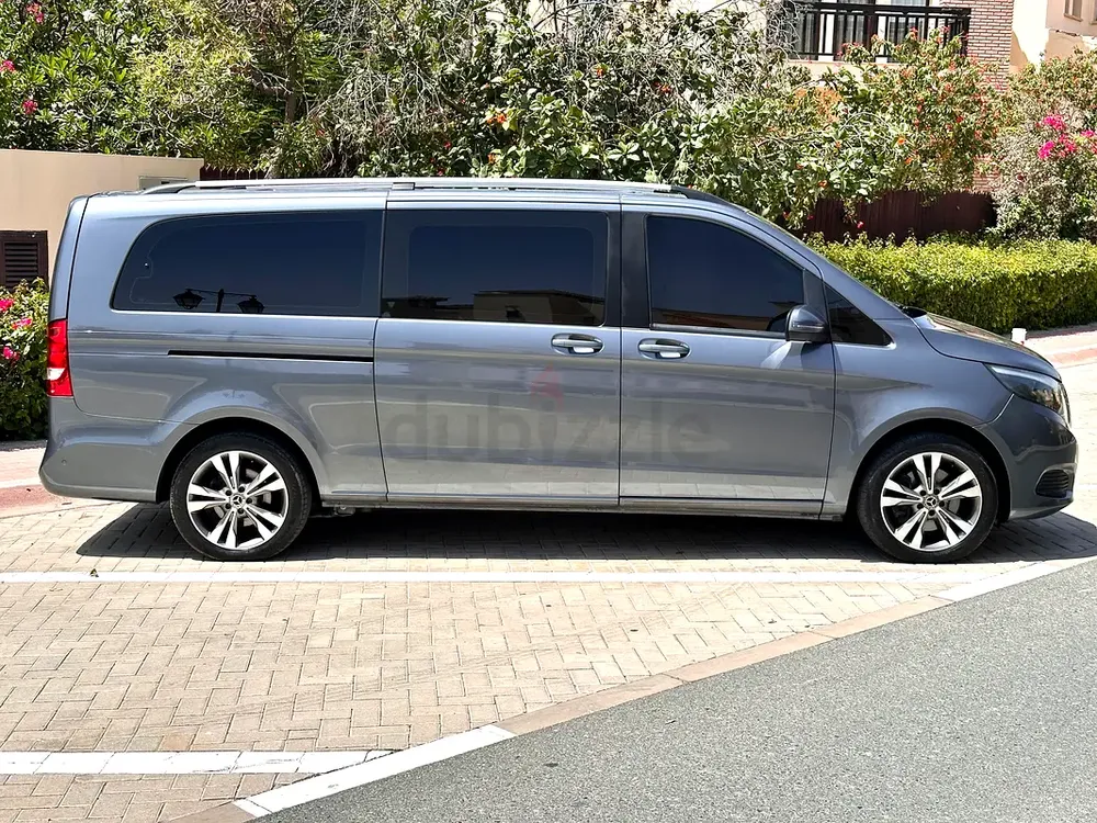 Gcc•V250L•78kkm•Original paint•free accident•360camera - Image 4