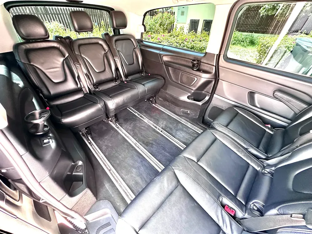 Gcc•V250L•78kkm•Original paint•free accident•360camera - Image 9