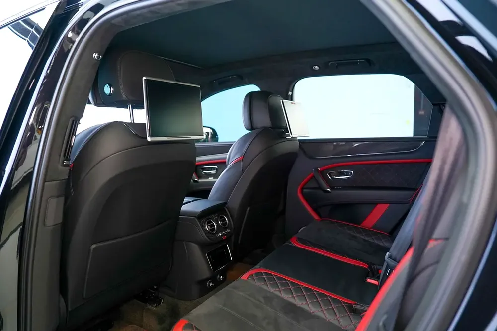 BENTAYGA SPEED W12 | CARBON INTERIOR | REAR ENTERTAINMENT | PANORAMIC ROOF | WARRANTY AVAILABLE - Image 11