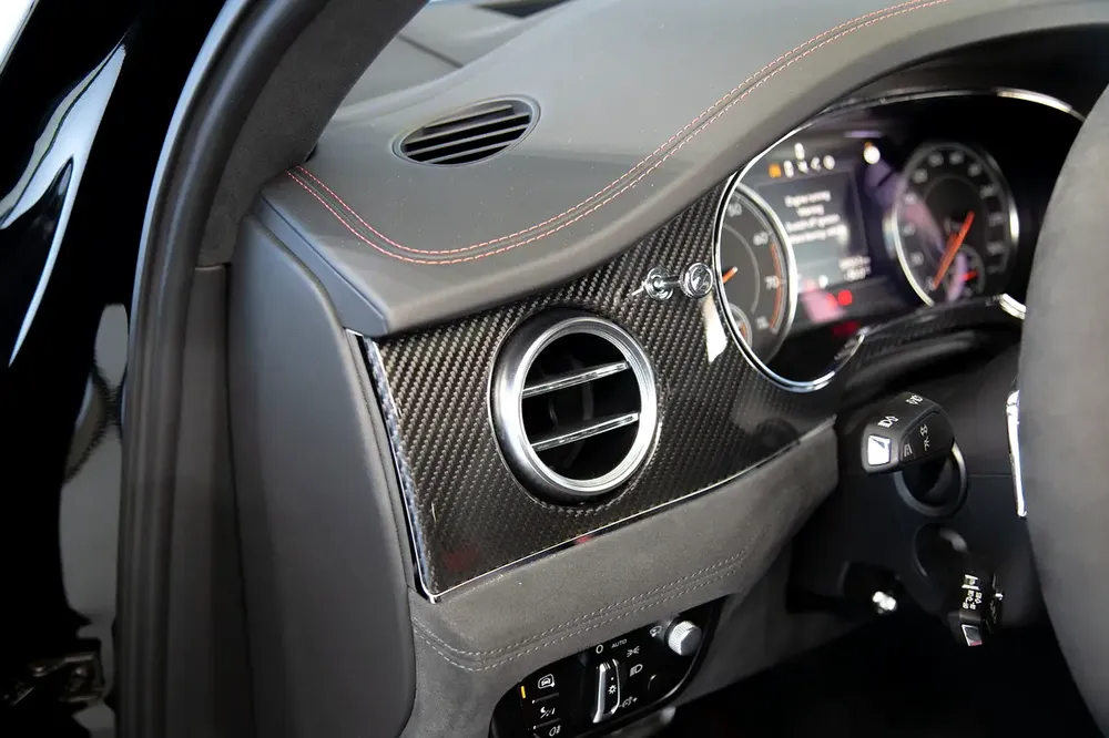 BENTAYGA SPEED W12 | CARBON INTERIOR | REAR ENTERTAINMENT | PANORAMIC ROOF | WARRANTY AVAILABLE - Image 7