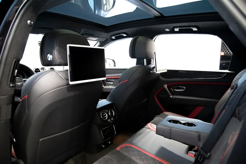 BENTAYGA SPEED W12 | CARBON INTERIOR | REAR ENTERTAINMENT | PANORAMIC ROOF | WARRANTY AVAILABLE - Image 8