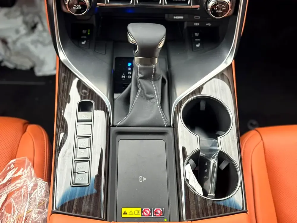 Lexus LX 600 VIP 2026 GCC Specs - Image 12