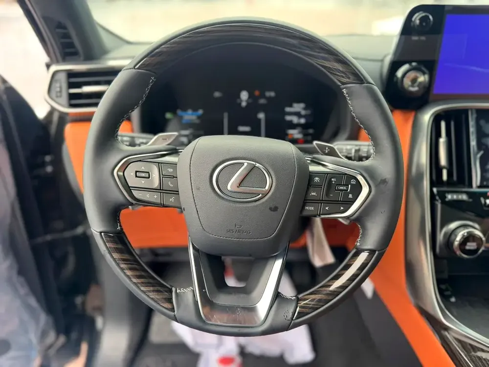 Lexus LX 600 VIP 2026 GCC Specs - Image 8