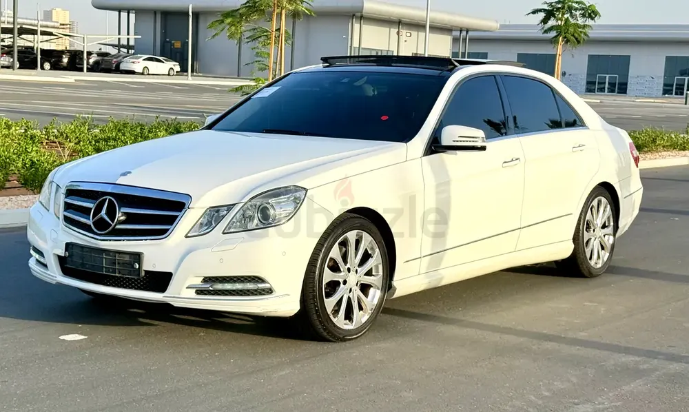 2013 Mercedes-Benz E-Class E 300 | Korean Specs | Excellent Condition - Image 5