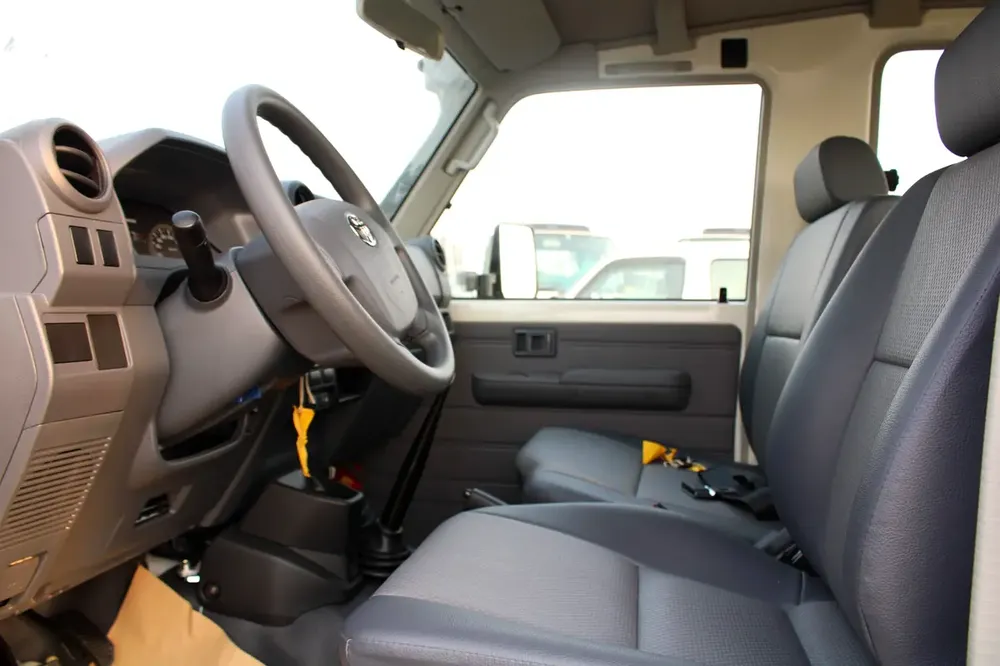 LHD - TOYOTA LANDCRUISER 78 4.5L V8 DIESEL 9 SEATER TROOP CARRIER STD - MANUAL , EXPORT ONLY AFRICA - Image 8