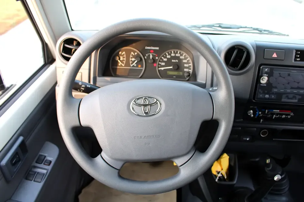 LHD - TOYOTA LANDCRUISER 78 4.5L V8 DIESEL 9 SEATER TROOP CARRIER STD - MANUAL , EXPORT ONLY AFRICA - Image 9