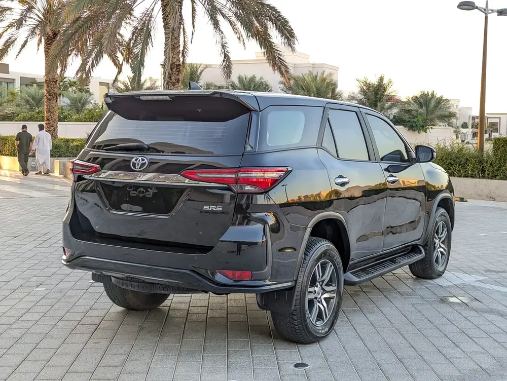 TOYOTA FORTUNER 2020 FACELIFTED 2025 GCC V4 2.7L IN EXCELLENT CONDITION - Image 11
